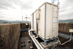 �ߍ��Ȋ��ɐݒu����Ă��邽�ߒ���I�ȃ����e�i���X���K�v